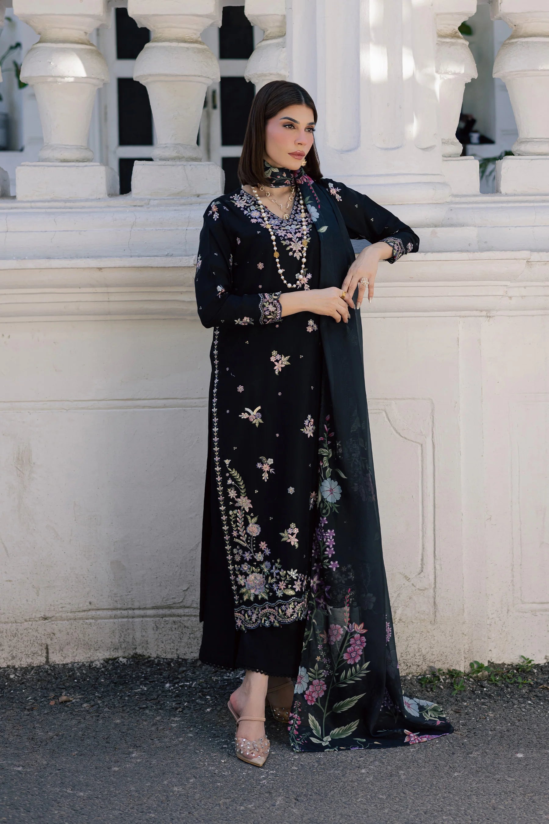 Black Heer 3Pc Festive Embroidered Dress